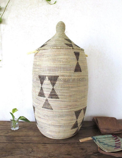 Handmade Laundry Basket (XL) in Ivory with triangle pattern / Laundry hamper - modecorarts