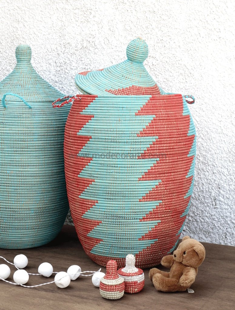 Handmade Laundry Basket (XL) in turquoise & red / Laundry Hamper - modecorarts