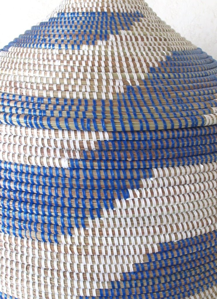 Handmade Laundry Basket (XL) in white & blue / Laundry Hamper - modecorarts