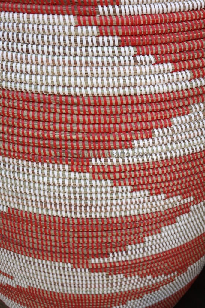 Handmade Laundry Basket (XL) in white & red / Laundry Hamper - modecorarts