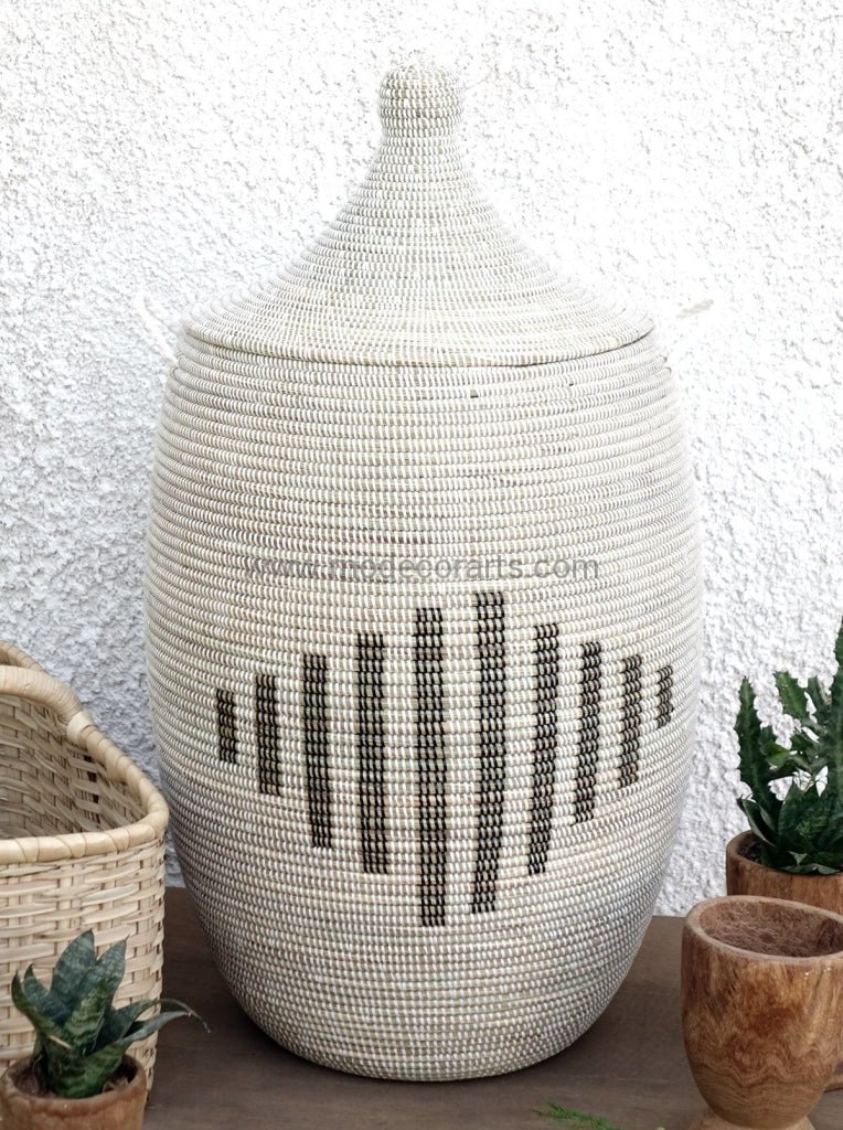 Handmade Laundry Basket (XL) in white with black line pattern / Laundry hamper - modecorarts