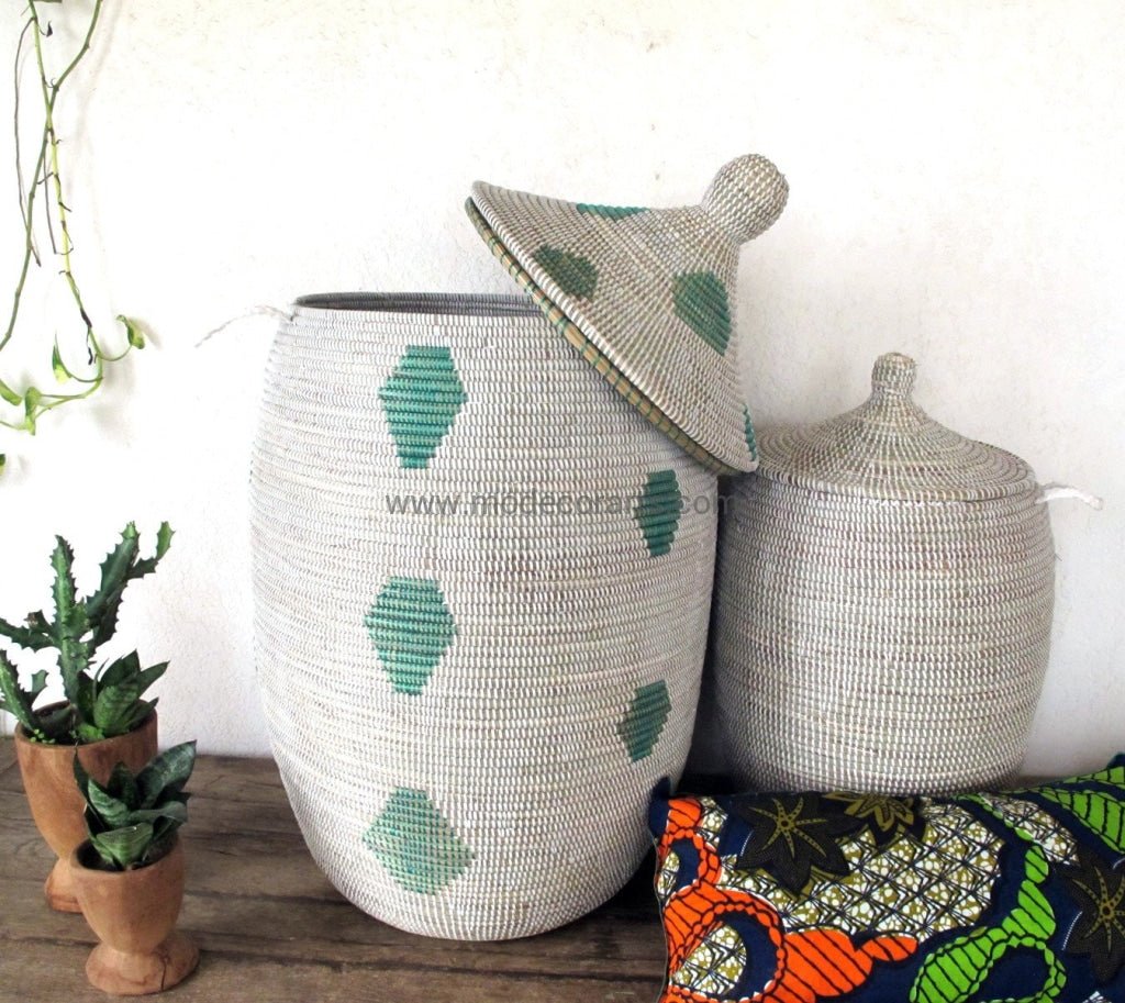 Handmade Laundry Basket (XL) in white with green pattern / Laundry hamper - modecorarts