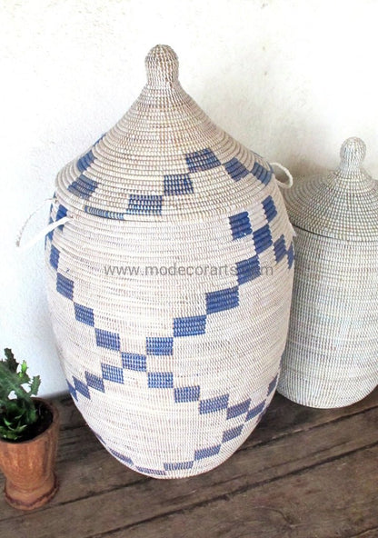 Laundry Basket (XXL) in White with Blue pattern / Laundry Hamper - modecorarts